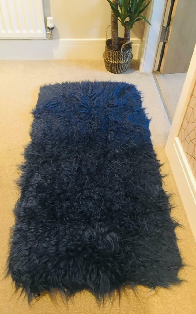 Blue rough faux sheepskin mohair rectangular rug in Burntisland, Fife