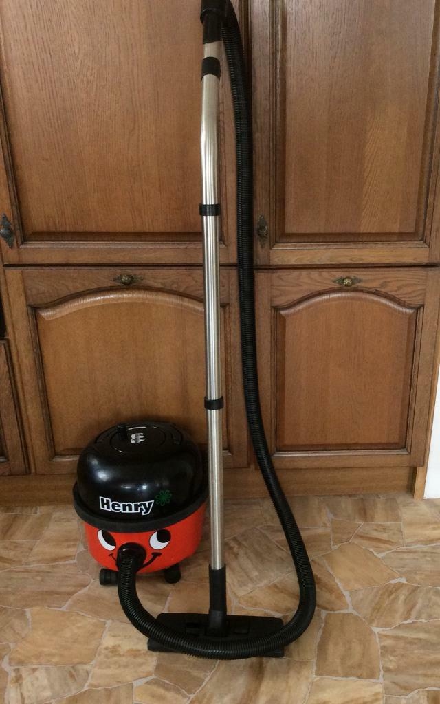Henry Hoover 1200 Watt Twin Speed Vacuum Cleaner (Can Deliver) in Southside, Glasgow Gumtree