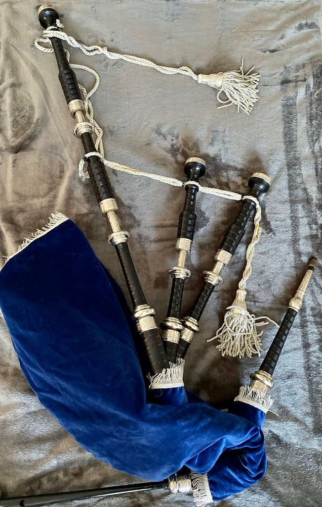 McCallum Ab4 fully mounted engraved bagpipes in Cambridge