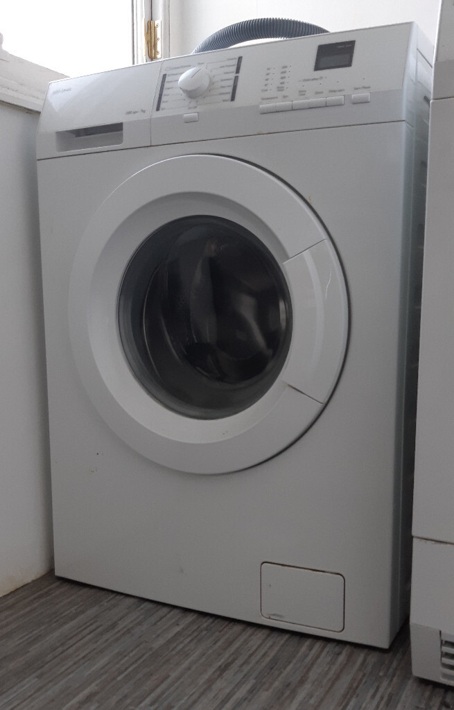 John Lewis Washing Machine, 1200 Spin 7kg, White in Morningside