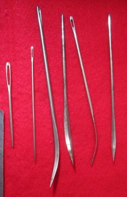 LARGE LOT OF VINTAGE HAND SEWING  NEEDLES LEATHER RUGS SAILS UPHOLSTERY