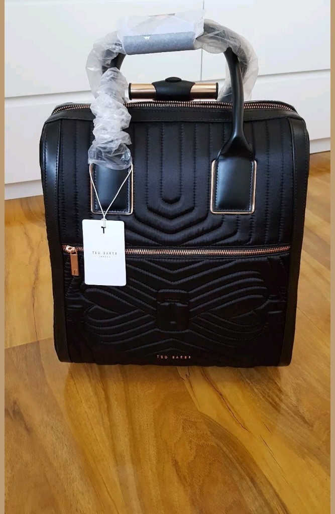 Ted Baker quilted bow cabin bag/luggage bag | in Whetstone, Leicestershire | Gumtree