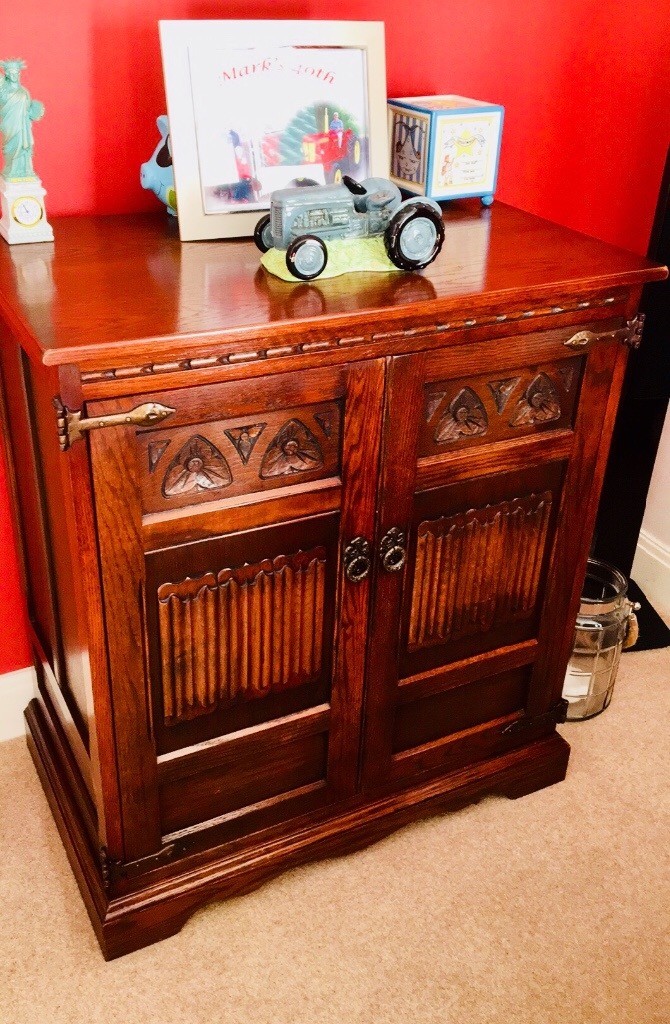 Old Charm Solid Oak furniture, excellent cond. ( dresser, shelved digital centre