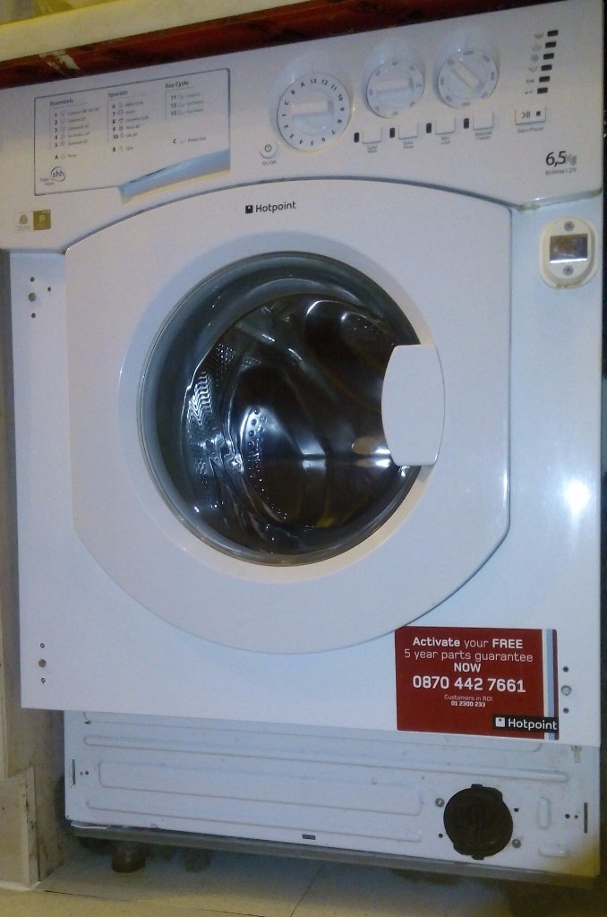HOTPOINT WASHING MACHINE BHWM129 UK Integrated Washing Machine 6.5kg