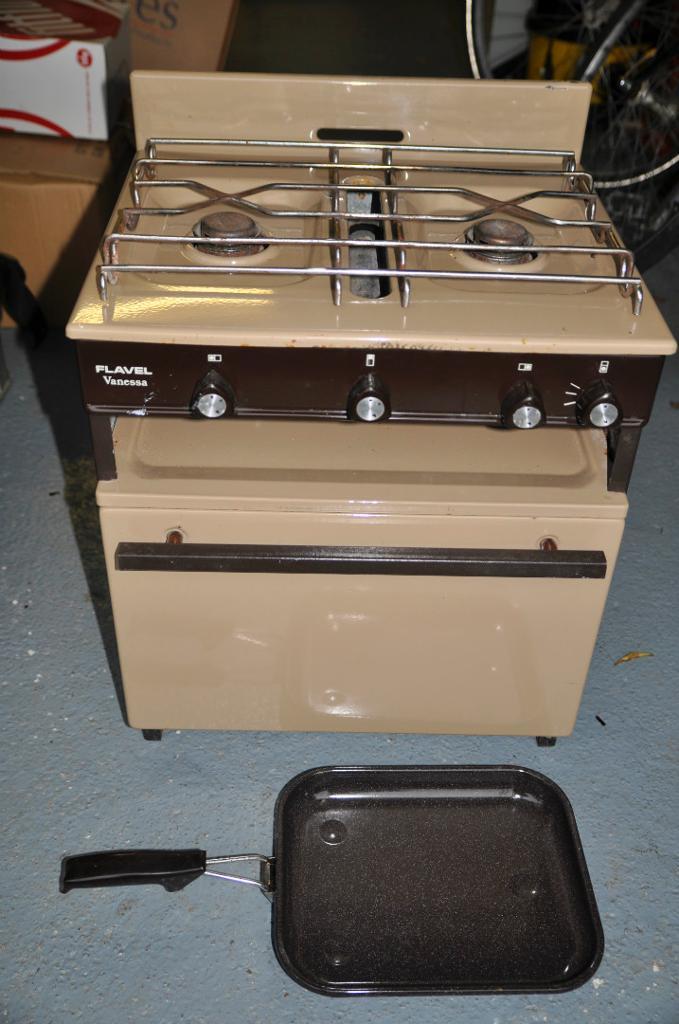 Galor Gas boat or caravan Cooker Flavel Vanessa 2 hob, Grill, Oven in