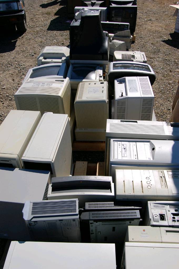 Broken and working computer towers and laptops wanted for spairs in