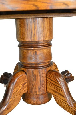 17401 Antique Claw Foot Round Oak Dining Table