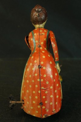 1920'S GUNTHERMAN GERMAN TIN WIND UP BUSY LIZZIE SWEEPING LADY VINTAGE TOY