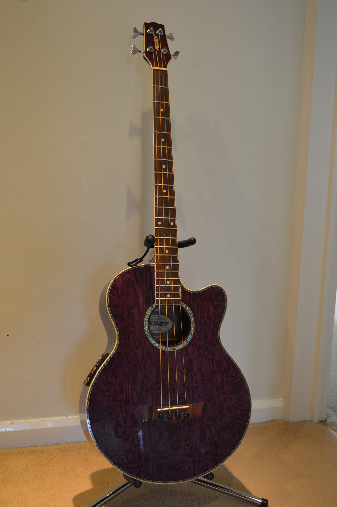 Peavey Bass Guitar. Limited edition Aberdeen. Accoustic/Electric