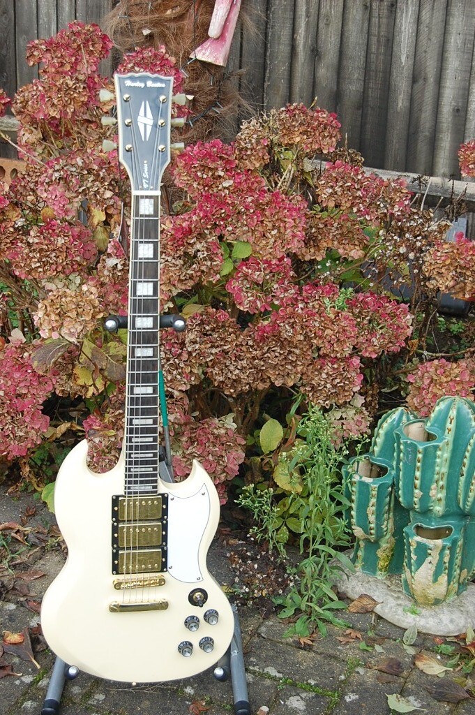 NEW BENTON SG LES PAUL CUSTOM ELECTRIC GUITAR in Hounslow, London