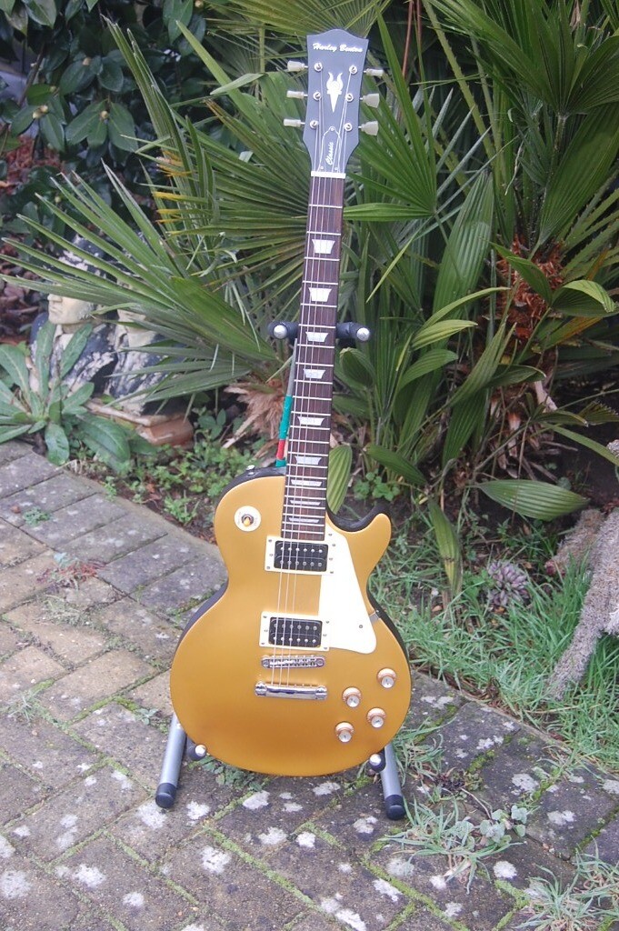 HARLEY BENTON GOLD TOP ELECTRIC GUITAR in Hounslow, London Gumtree