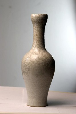 Antique Chinese porcelain  Vase Kangxi Crackle Ge GU Guan