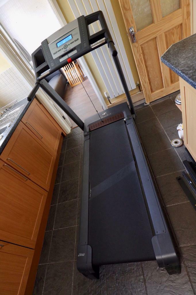 Nordic Track C2500 commercial quality treadmill with iFit training