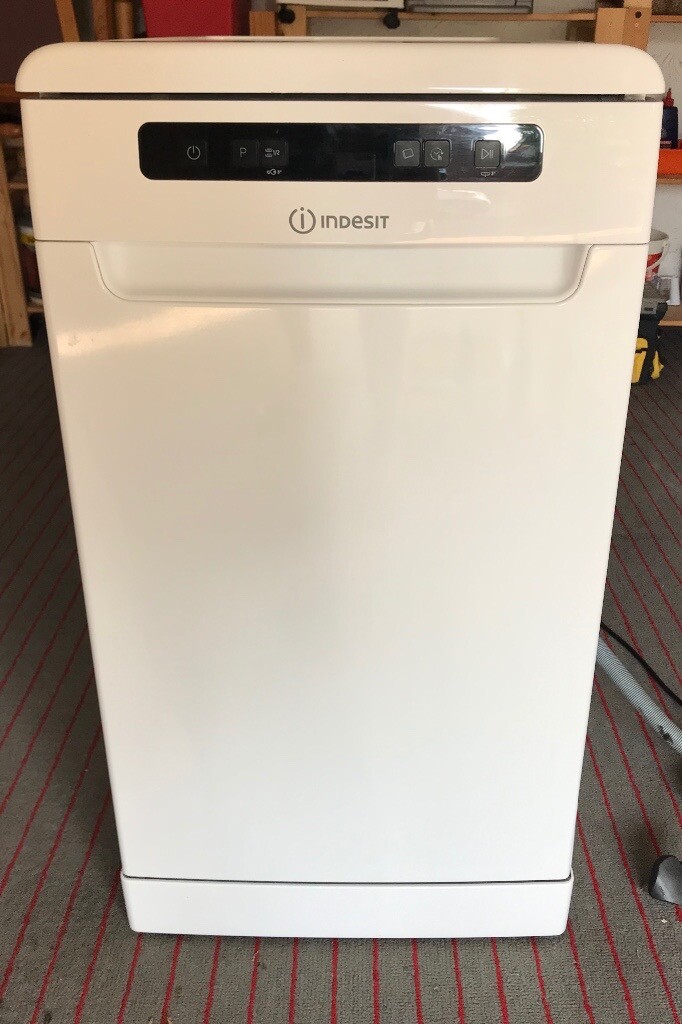 Hotpoint indesit Slimline dishwasher as new in Hethersett, Norfolk