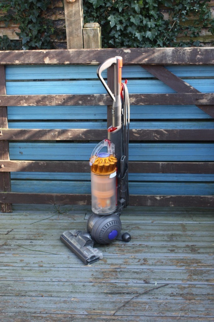 Dyson DC40 Multi Floor Upright Vacuum Cleaner in Littlehampton, West