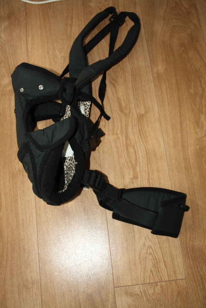 tomy safari baby carrier