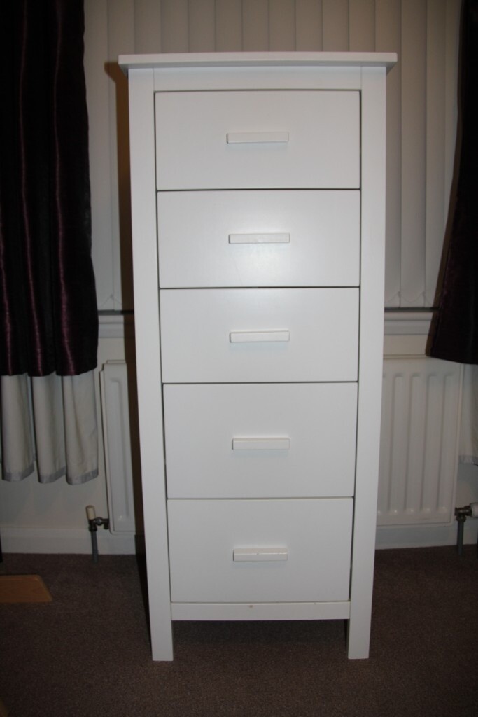 White Tallboy / Chest of 5 Drawers in Aberdeen Gumtree