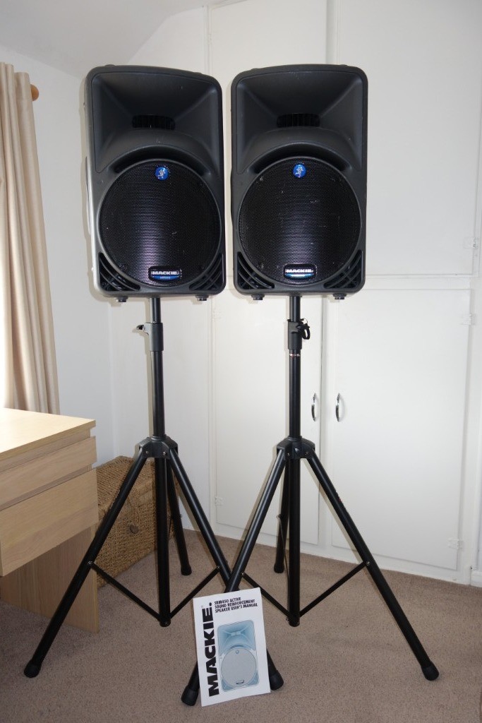 Pair of Mackie SRM450 powered active speakers in v Good condition with