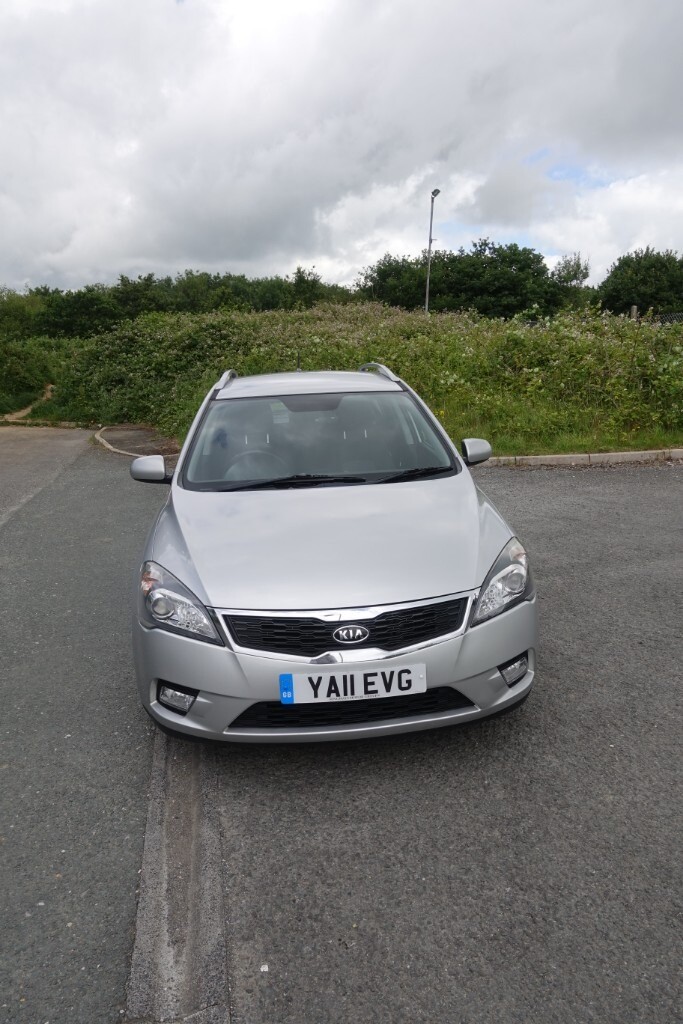 Kia ceed sw 2011