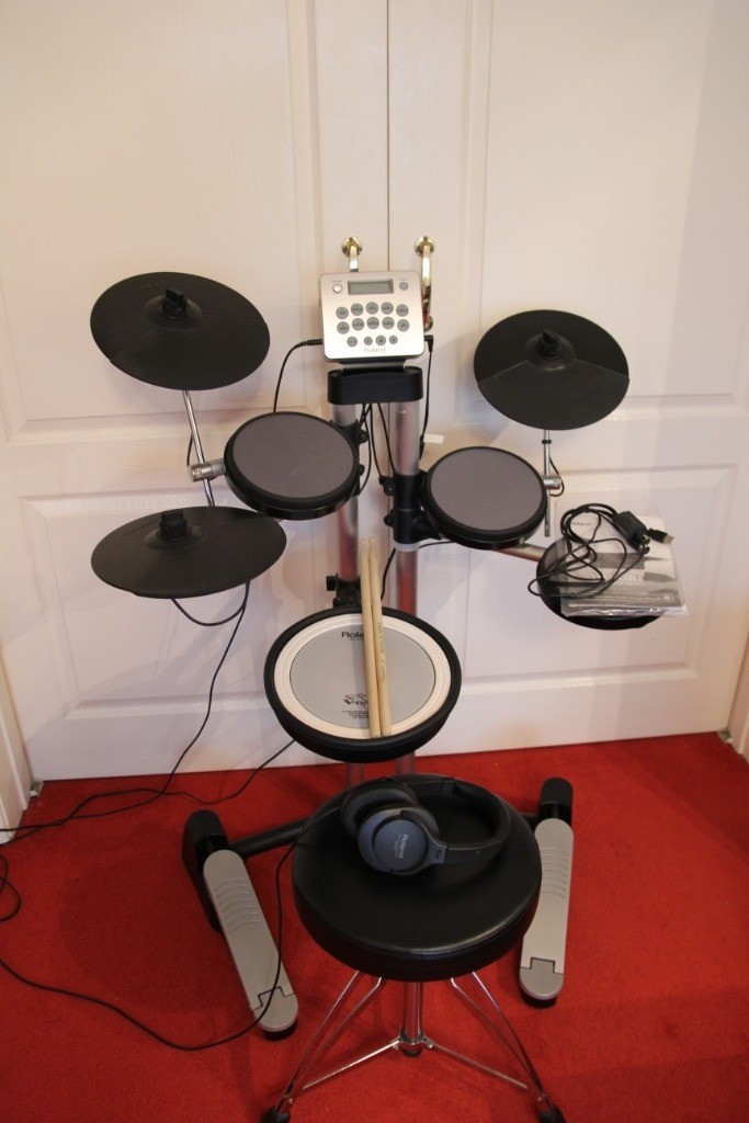 Roland Electric Drum Kit HD3 + Headphones + UMONE MIDI Interface in