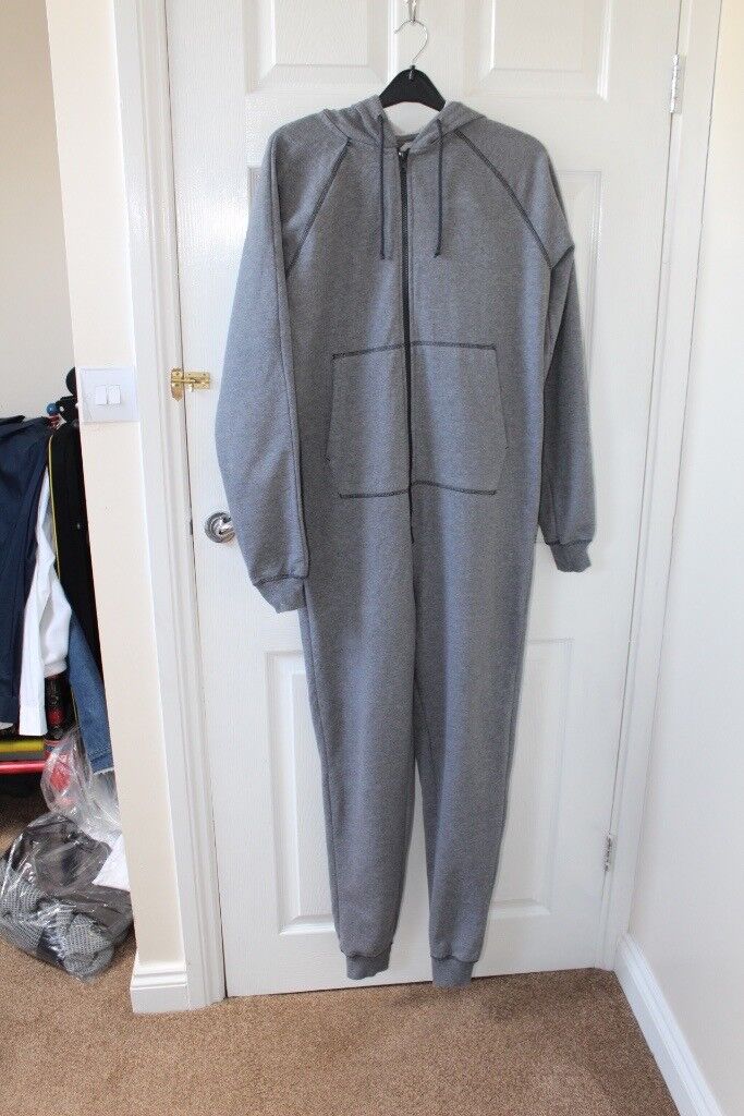 Mens Mark And Spencers Nightwear gown. Size small in grey marl | in Luton, Bedfordshire | Gumtree