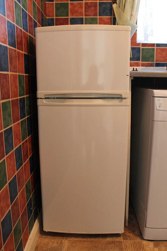 Currys Essentials Slimline Fridge freezer in Benfleet, Essex Gumtree