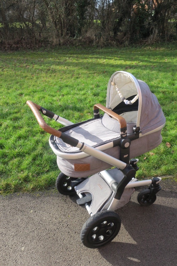 Joolz day studio pram pushchair in gris (grey) in Swindon, Wiltshire