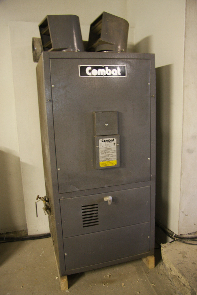 Combat Oil fired Industrial space heater model 15 in