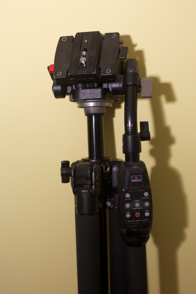 Manfrotto Video/Movie Tripod. 501 Fluid Head with quick release plate