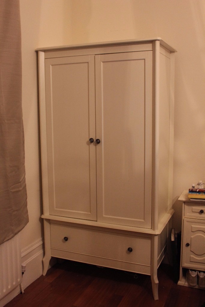 Vintage French style cream wardrobe price negotiable in Kilburn