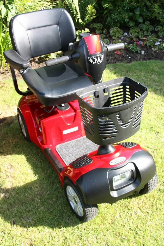 Mercury Neo 4 mobility scooter, new batteries, pristine, hardly used