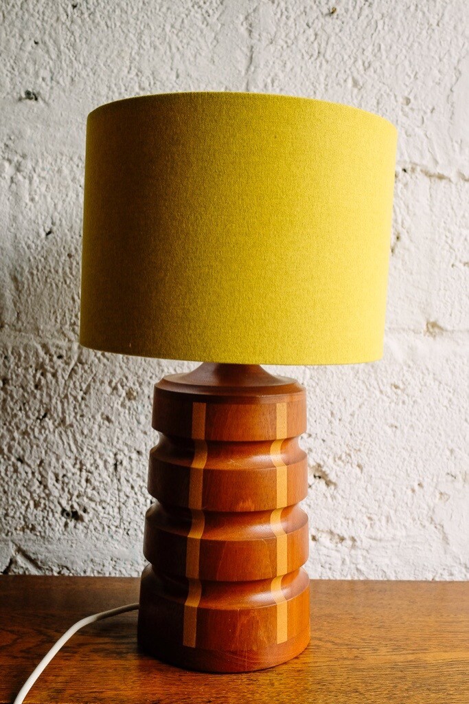 VINTAGE RETRO MID CENTURY WOODEN TEAK LAMP AND SHADE in Southville