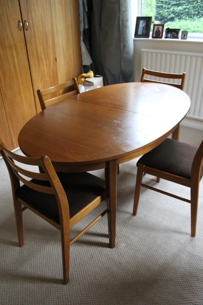 Dining Room Table (extending) with 6 chairs from the early 80's, in