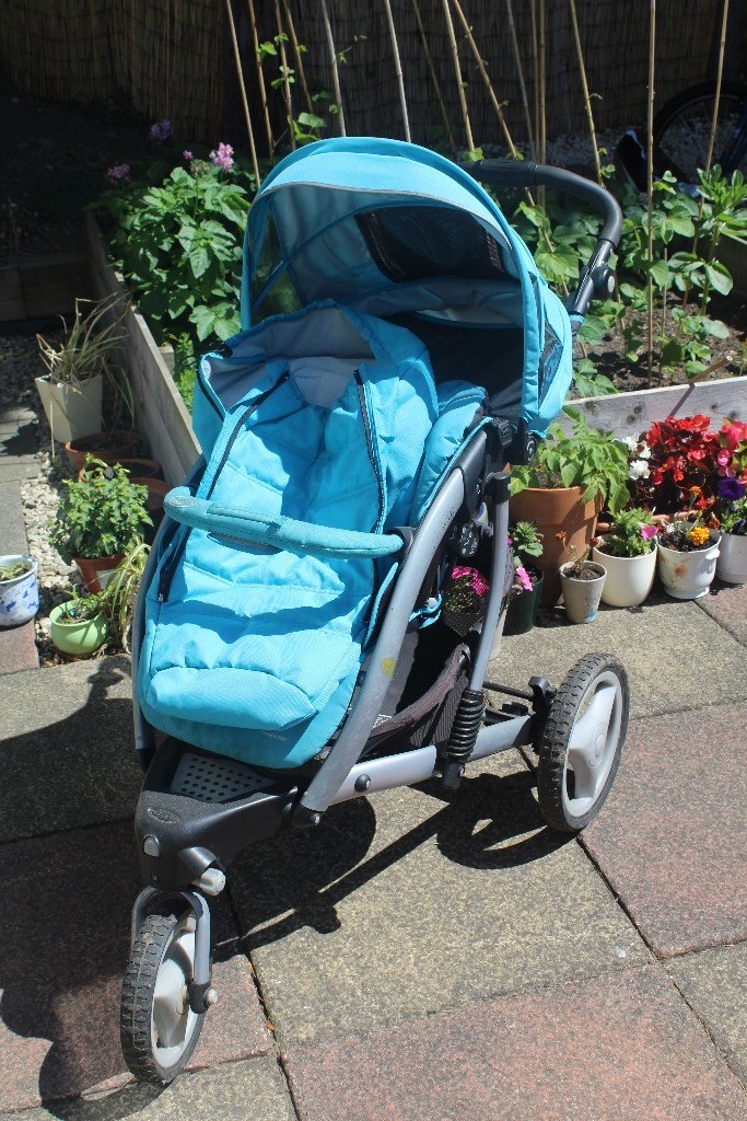 Graco Pushchair with Baby Carrier and Base in Duddingston, Edinburgh