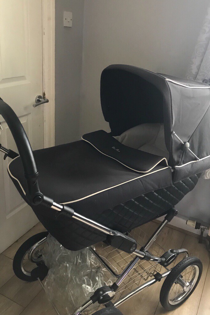 Silver cross pram set car set rocking stand cosy toes and rain cover
