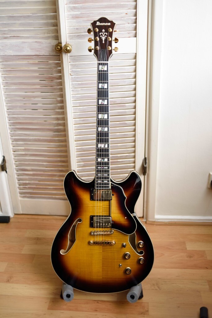 BARGAIN!!! IBANEZ AS153AYS Semi acoustic guitar in superb condition. in Stoke