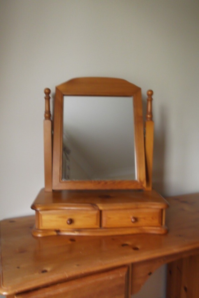 Pine dressing table mirror with 2 small drawers in Byfleet, Surrey