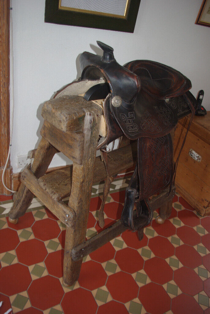 Leather Horse Saddle As A Stool Seat, How To Make A Horse Saddle Bar Stool