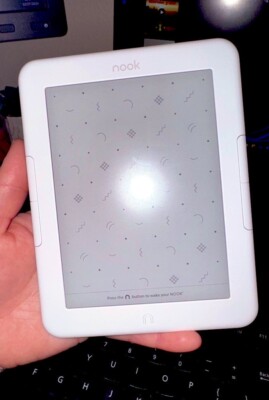 Nobel bright  Barnes & Noble NOOK Limited Edition GlowLight 4 - Pearl Pink