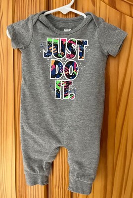 NIKE Just Do It Baby Boy Size 3 Months Gray Colorful Coverall Romper Outfit