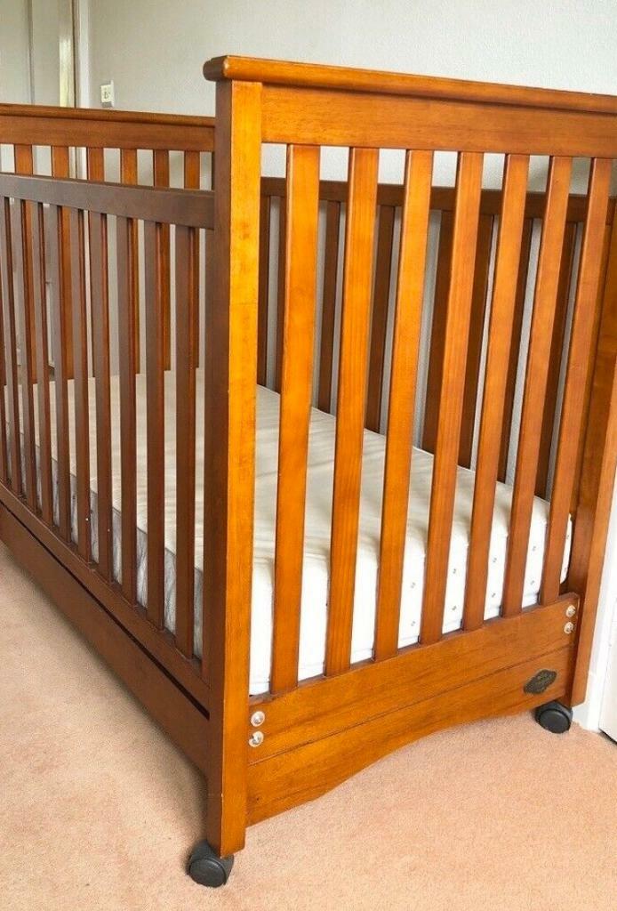 Bonavita Solid Wood Cot Cradletyme Mattress Excellent Condition