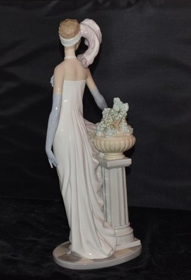 Lladro Figurine 