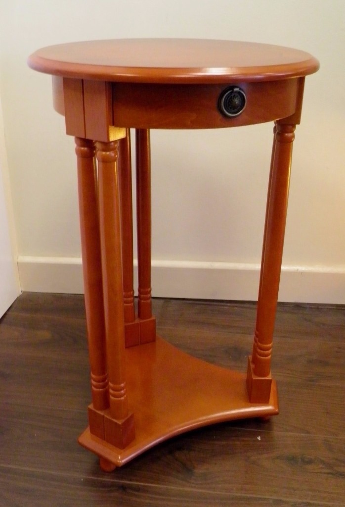 Pretty Yew Lamp Table with Drawer WE CAN DELIVER ACROSS THE UK in Southside, Glasgow Gumtree