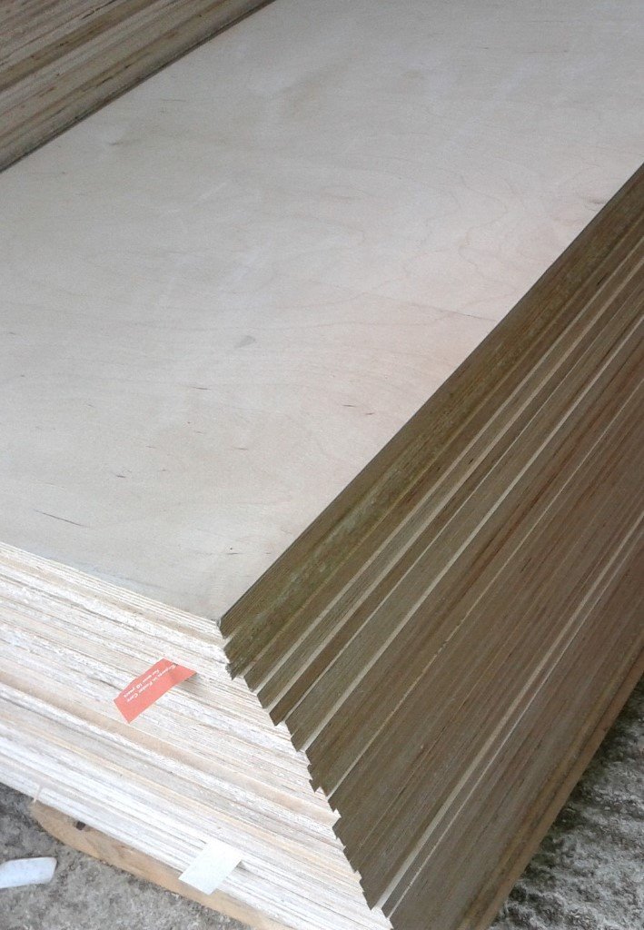 5 Pieces of NEW 9mm B/BB Grade Birch Plywood 43¾in x 25½in (1110mm x