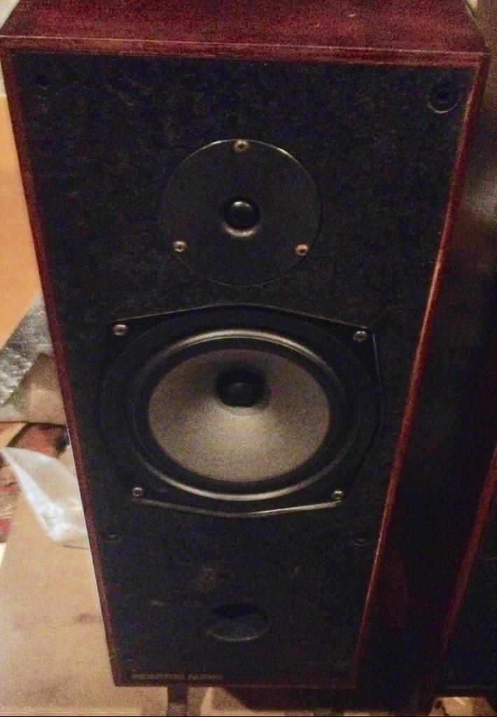 Vintage 1980's Monitor Audio R352 Speakers ( classic speakers made in