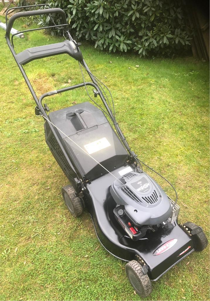 LawnKing Self Propelled lawnmower in great condition & serviced Briggs