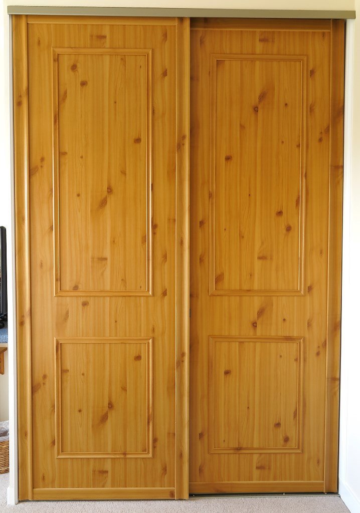 2 X Sliding Wardrobe Doors Pine Effect 222cm H X 79cm W X 2 6