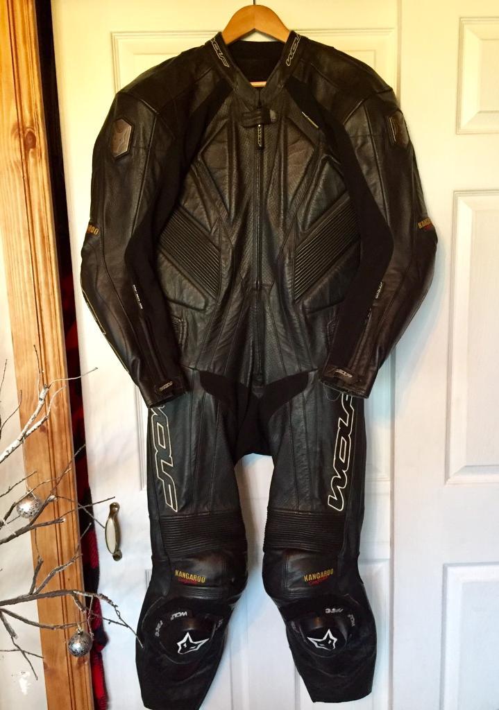 Mens Wolf Titanium Kangaroo one piece Leather Motorcycle Racing Suit size U.K. 40 E.U. 50 in