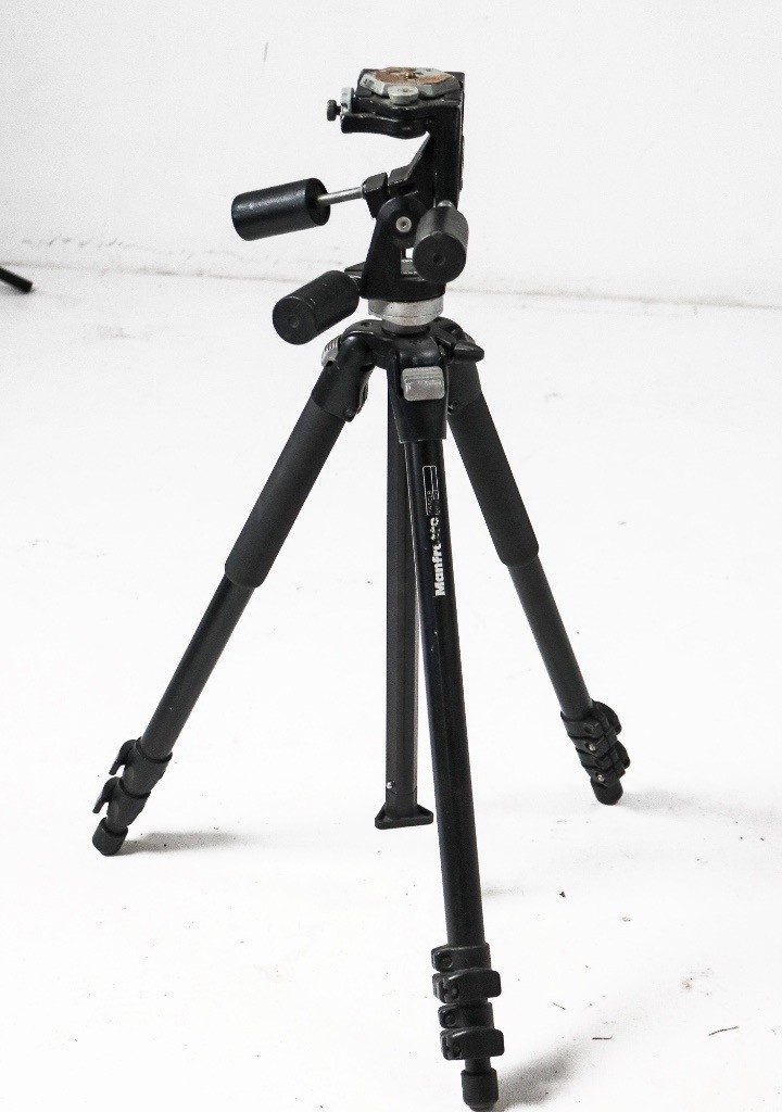 Tripod Manfrotto 055 CLB and 029 MK 2 quick release head, good used