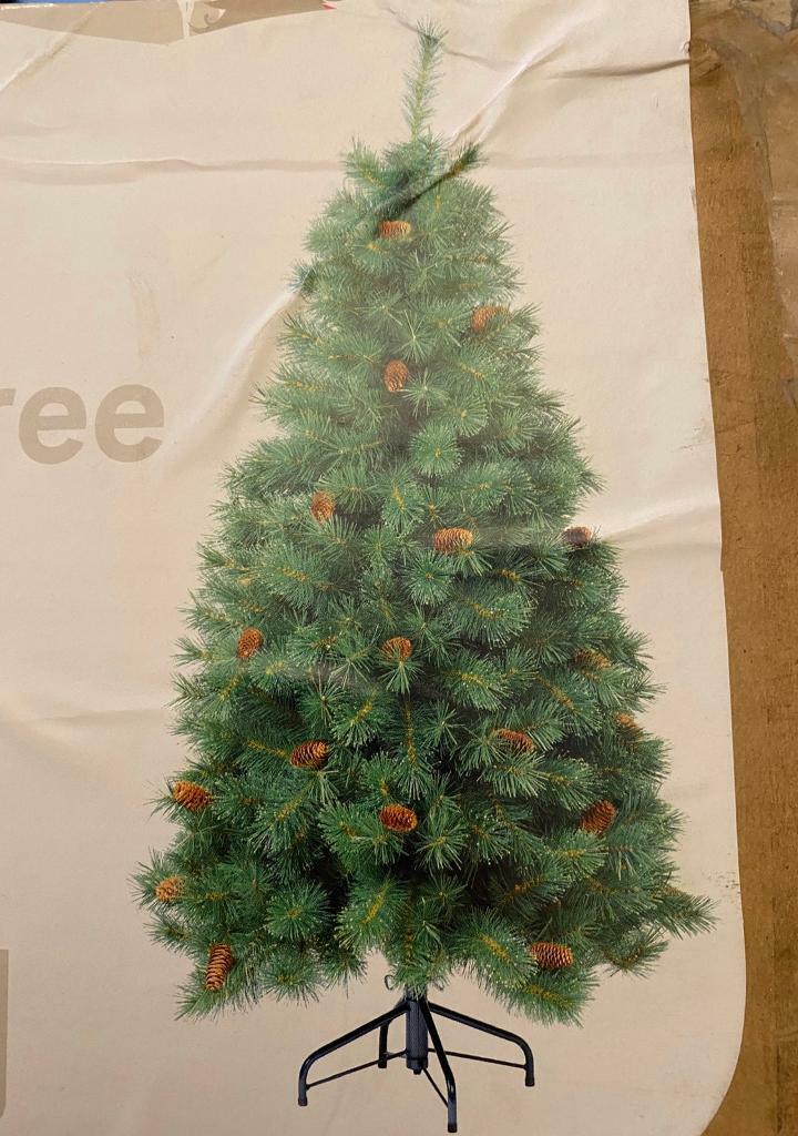 for sale dew drop fur Christmas tree in Leicester, Leicestershire Gumtree